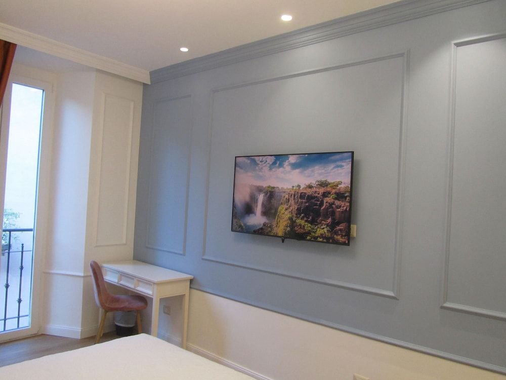 Hotel Borgovico Superior Double Room 4