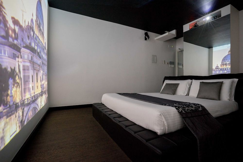 Gueshouse o Affitacamere Magenta Campo dei Fiori Exclusive Double Room, Bathtub 3