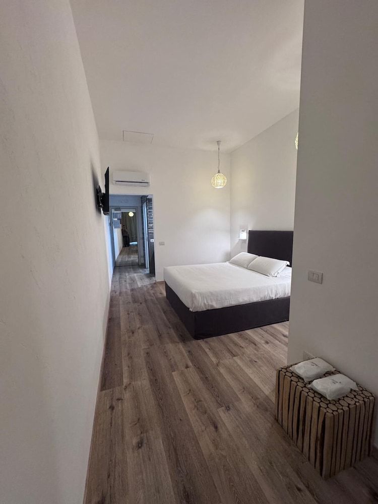 undefined Gueshouse o Affitacamere Magenta Campo dei Fiori 3