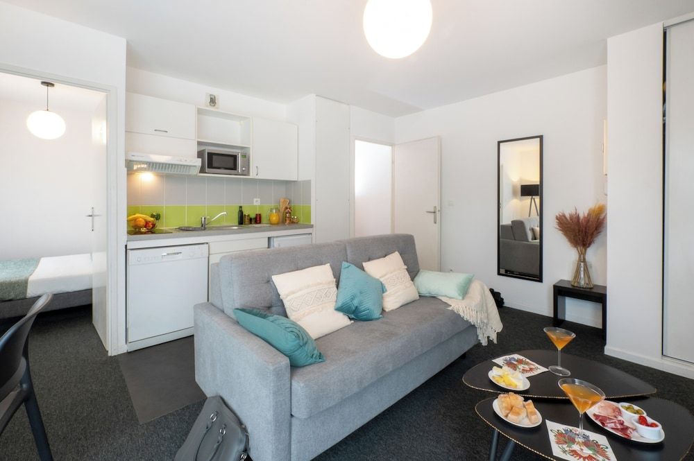 Nemea Appart Hotel Home Suite Nancy Centre Standard Apartment, 1 Bedroom 2