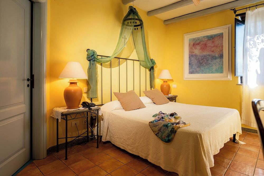 Classic Double Room, 1 Double Bed, Partial Sea View