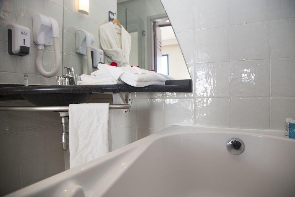 Novotel Marrakech Hivernage Superior Twin Room, Multiple Beds 8