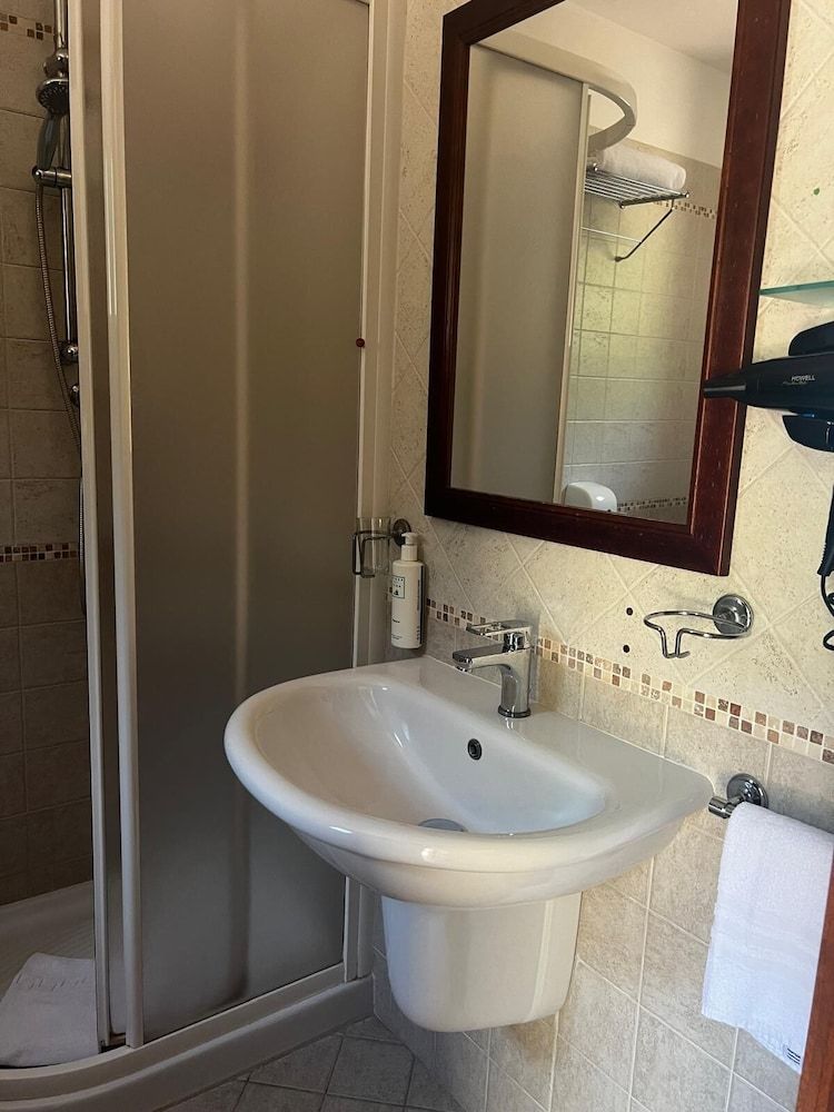 Hotel Villa San Giorgio Comfort Double or Twin Room, 1 Double or 2 Twin Beds, Terrace, Garden View 7