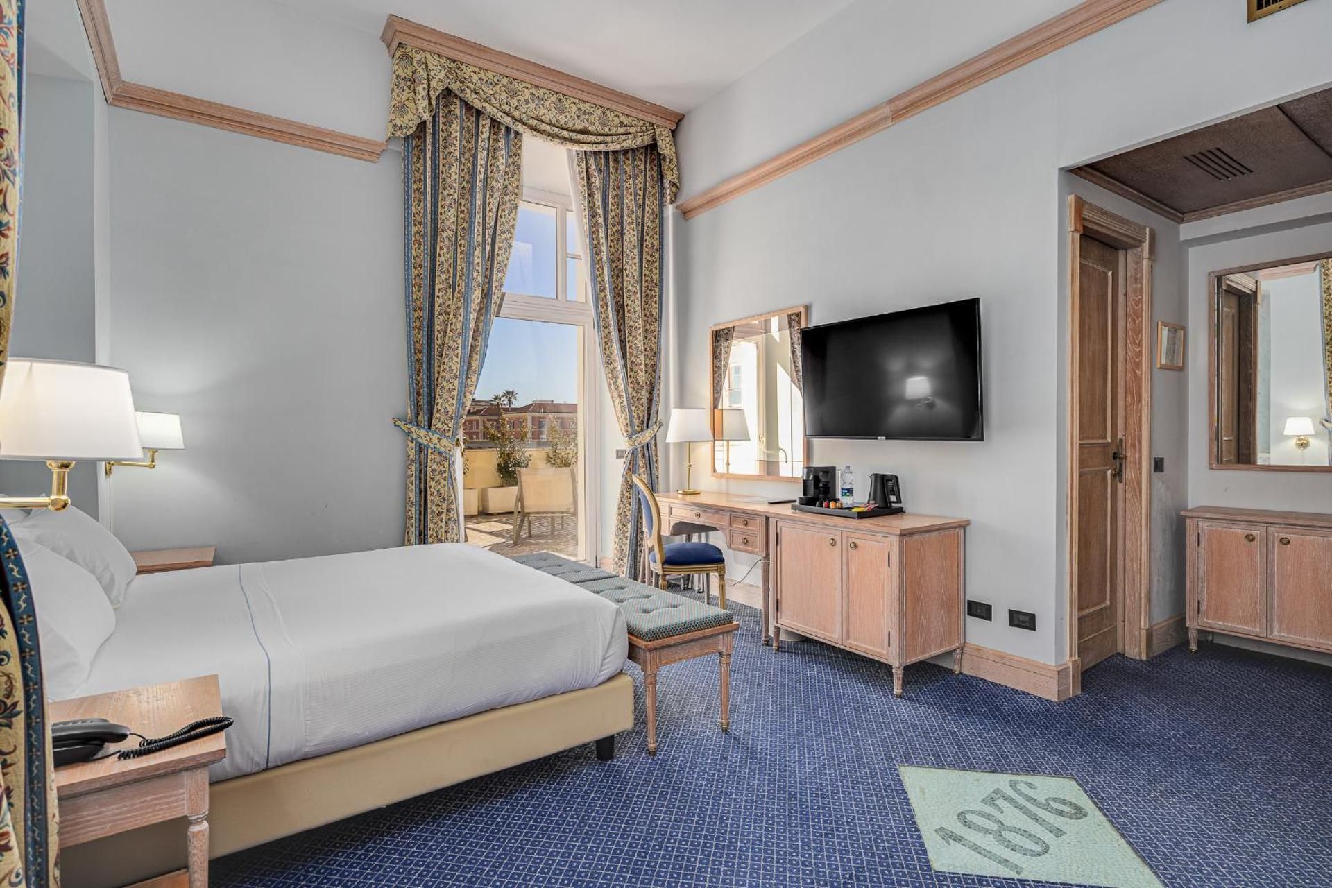 Junior Suite with Balcony