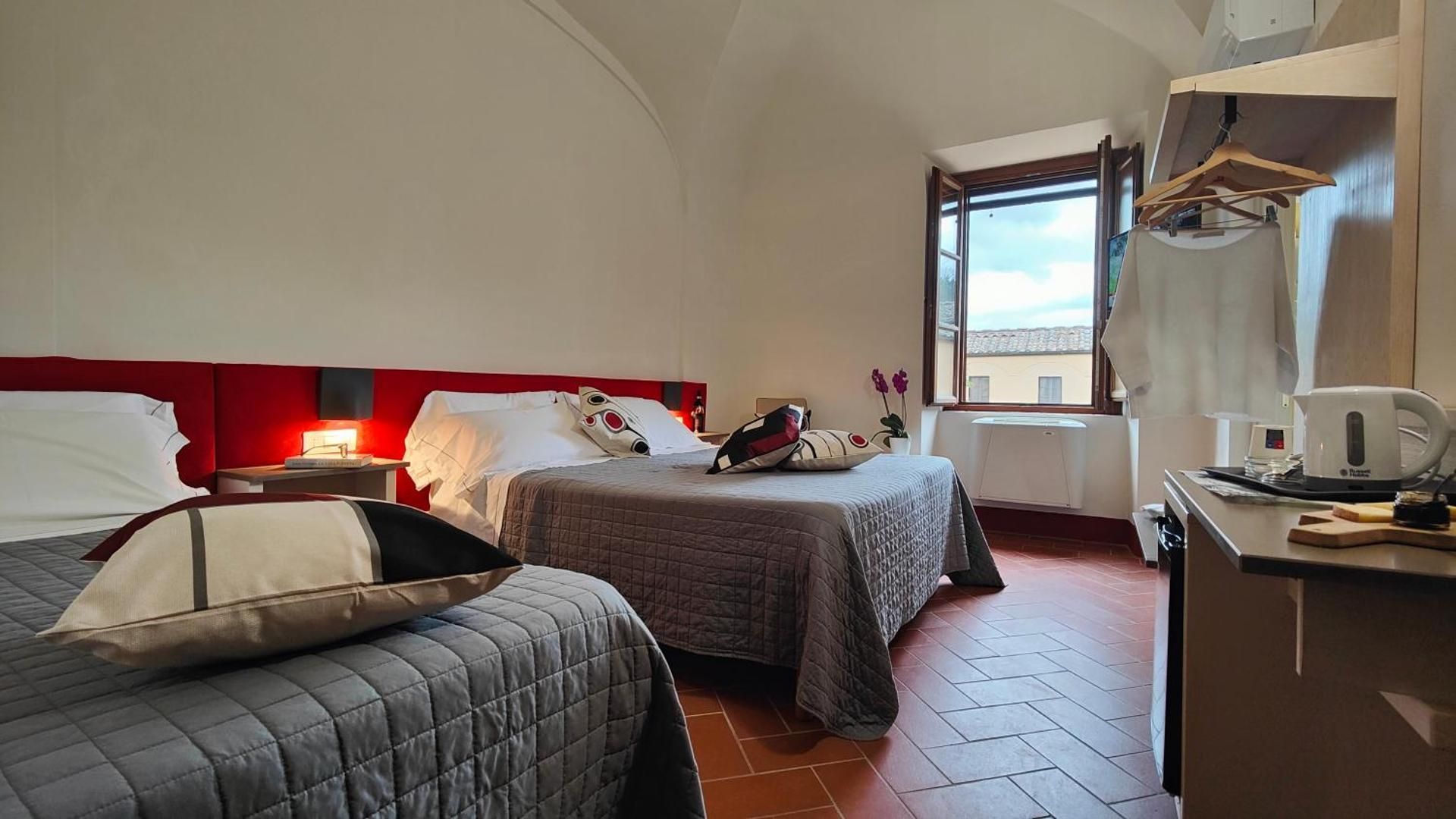 Chiostro Delle Monache Hostel Volterra Double Room with Extra Bed