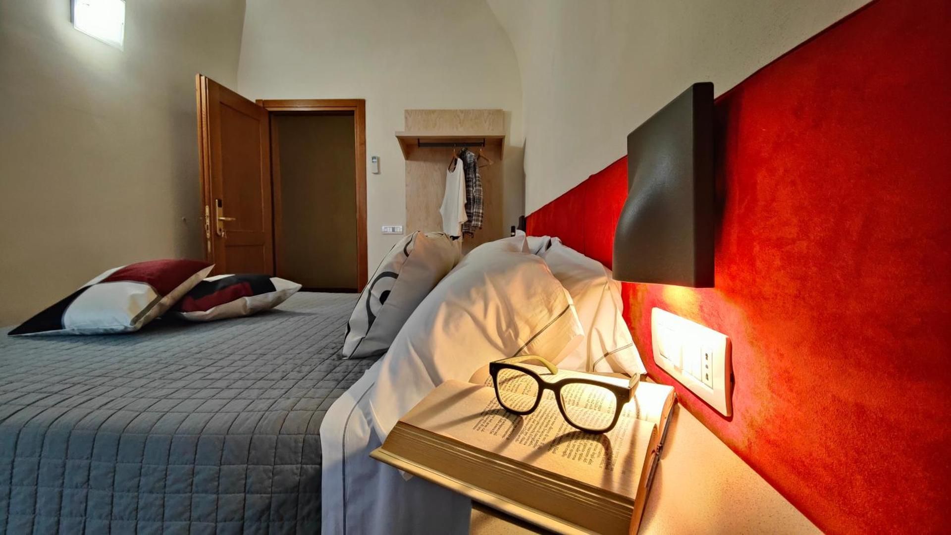 Chiostro Delle Monache Hostel Volterra Standard Double Or Twin Room With Garden View 2