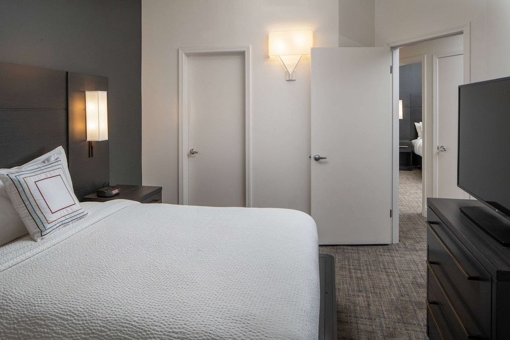 Sonesta ES Suites New Orleans Convention Center Suite, Multiple Beds (Two Bedroom Suite - 2 Queens - 2 Bath) 2