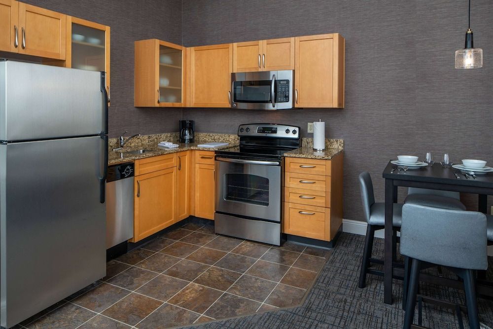 Sonesta ES Suites New Orleans Convention Center Suite, Multiple Beds (Two Bedroom Suite - 2 Queens - 2 Bath) 9