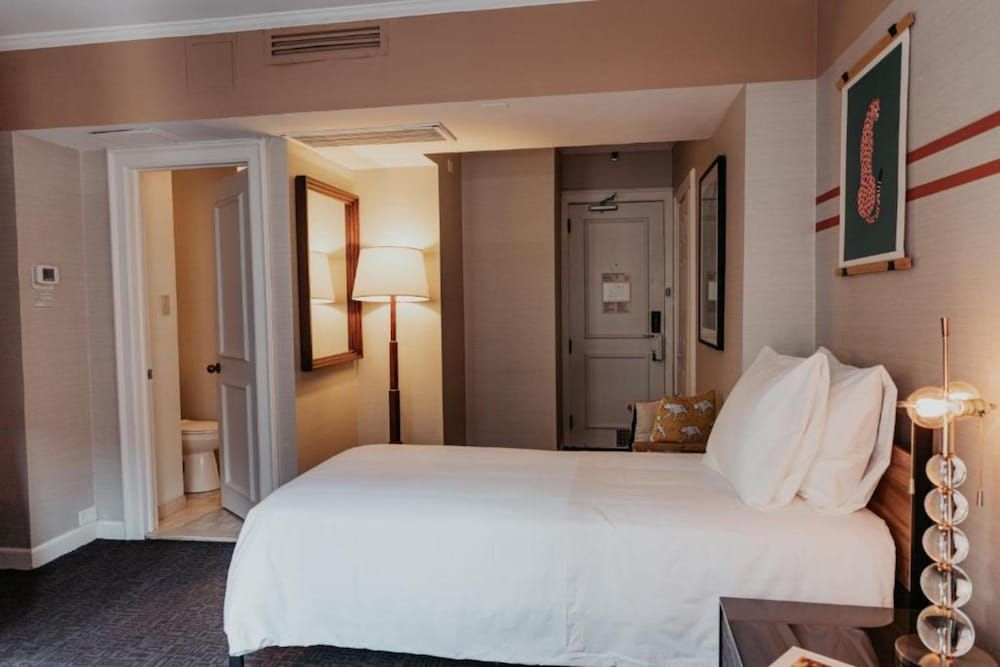 Selina Chicago Family Room 4