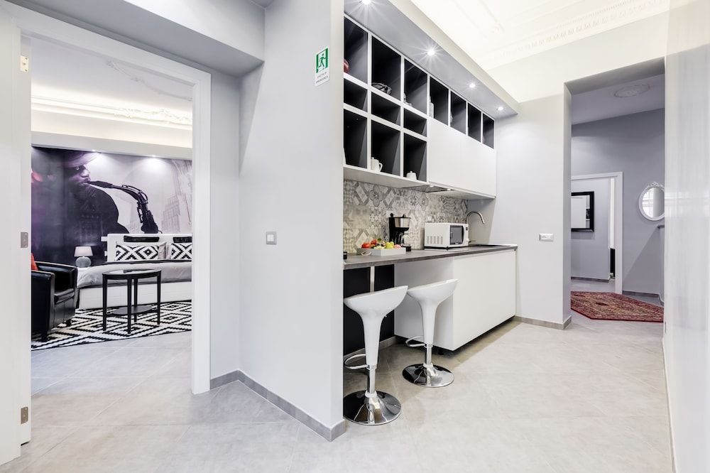 undefined Maison Degli Artisti Suites 7