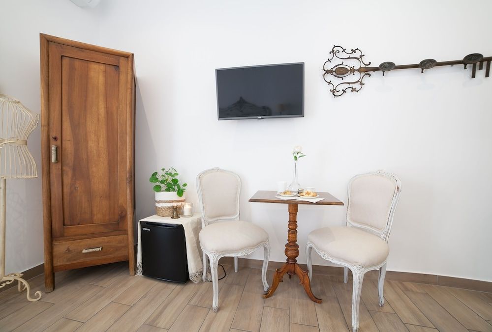 Maison Coquette Double Room 37