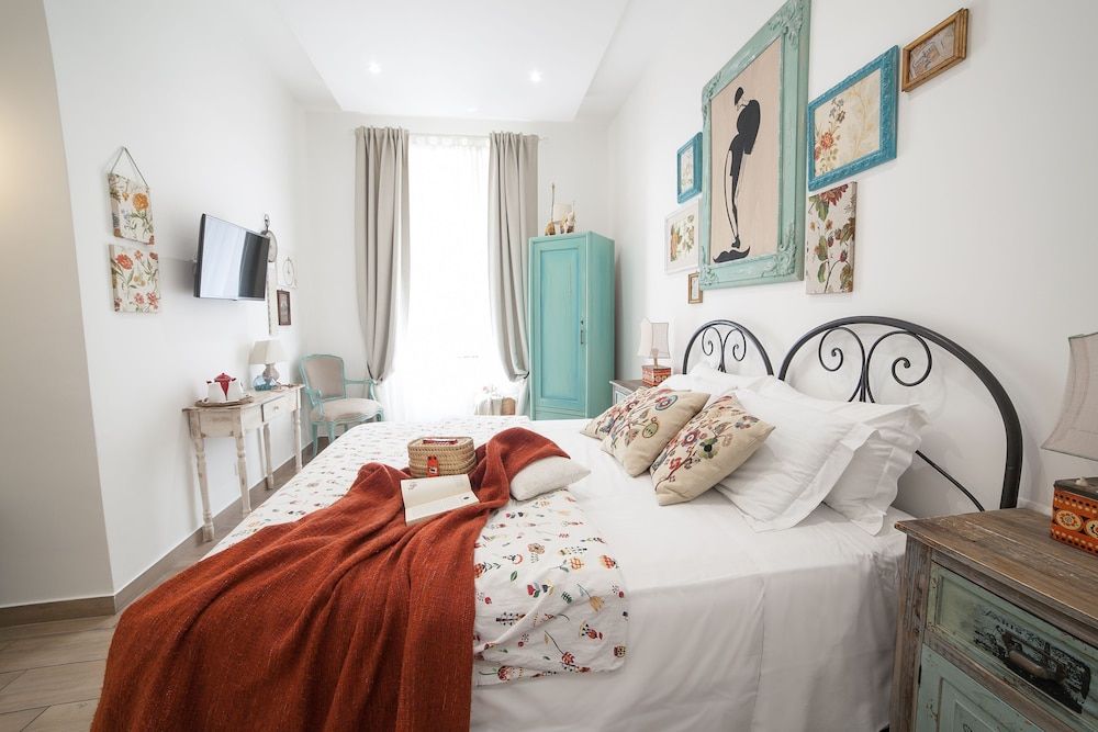 Maison Coquette Double Room 11