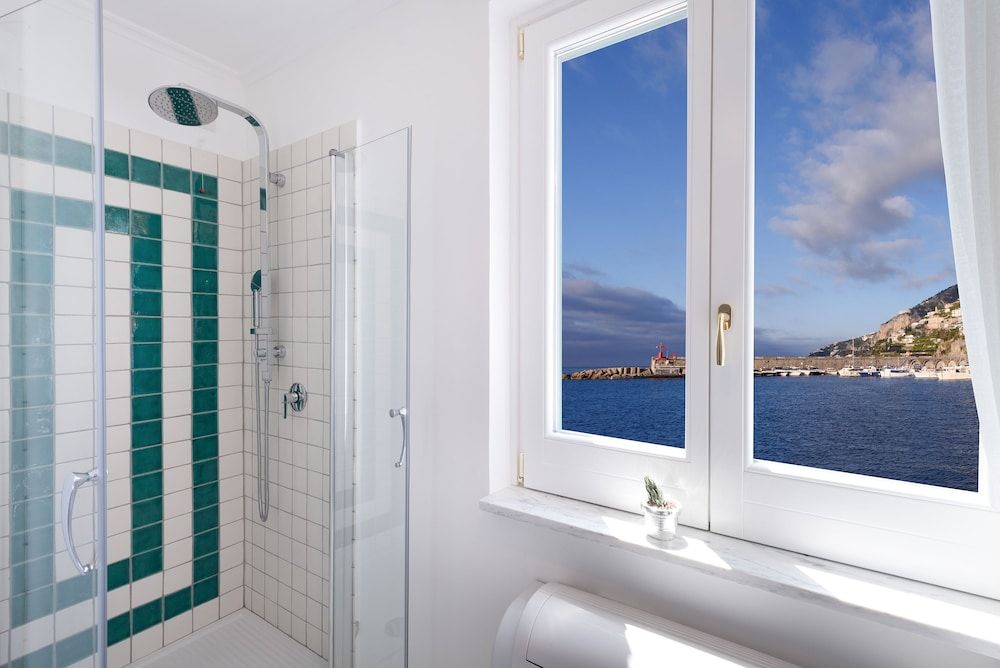 Vista D'Amalfi Deluxe Double Room, Sea View 10