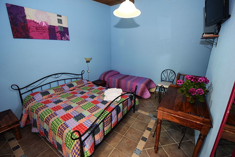 Standard Triple Room, 1 Bedroom, Garden View
