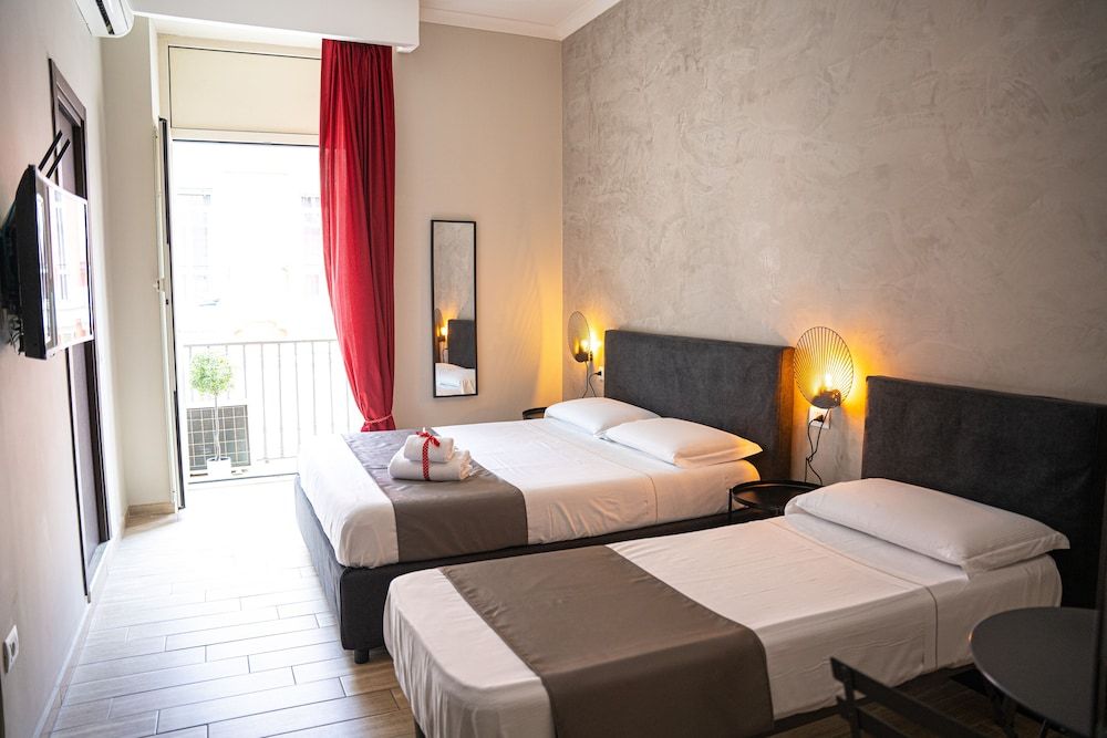 undefined Napoli City Rooms