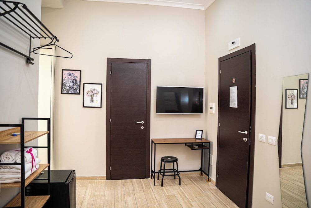 Napoli City Rooms Standard Double Room 5