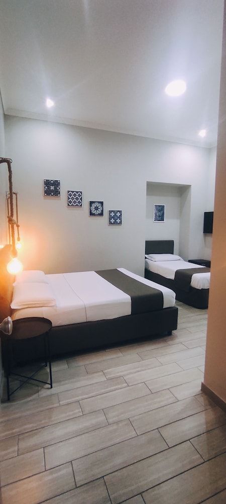 undefined Napoli City Rooms 9