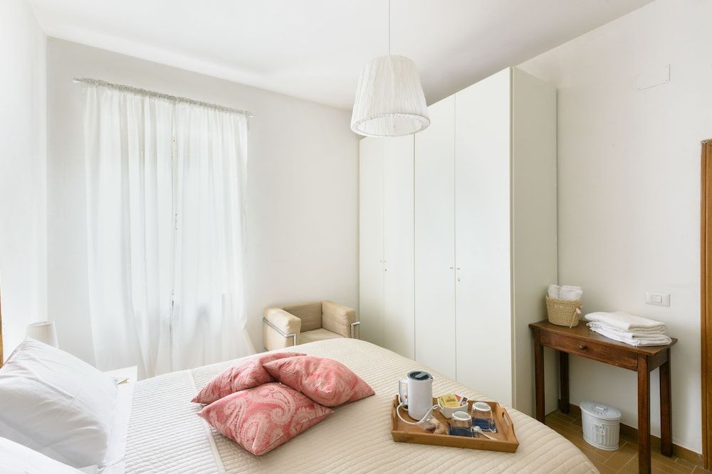 Un Petit Paradis Business Townhome, 2 Bedrooms, City View 6