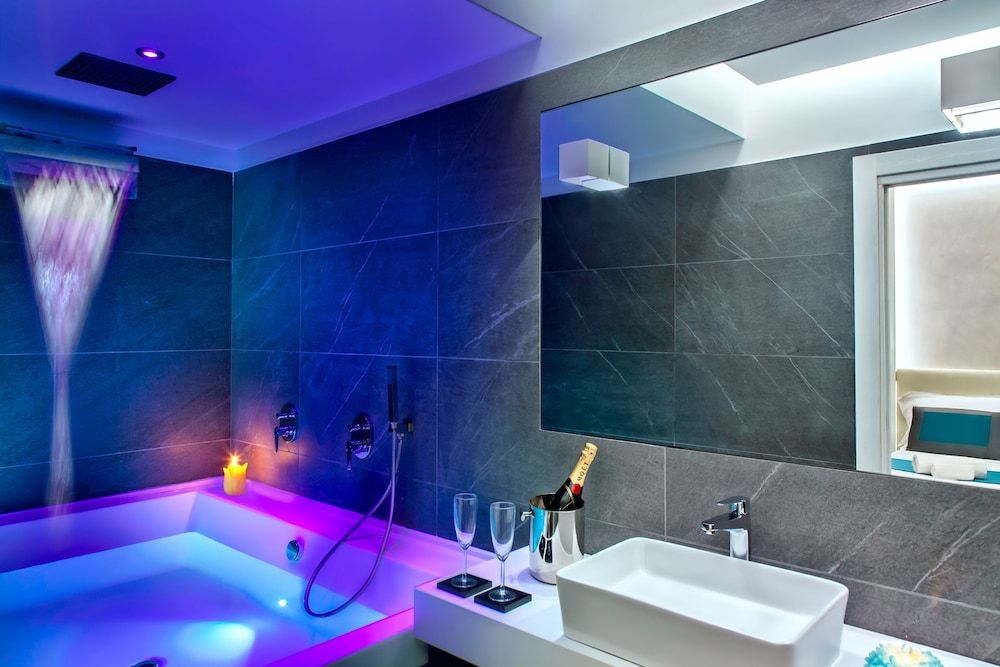 Carten Luxury Suite 2