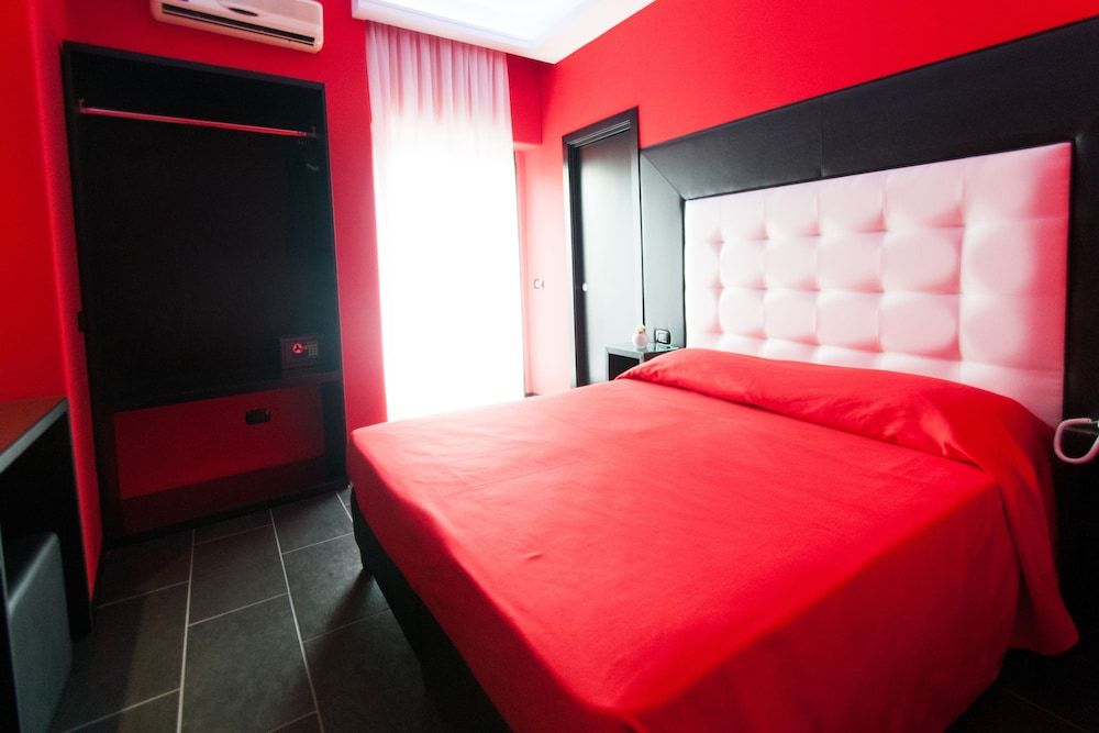 undefined Fly Boutique Hotel 3