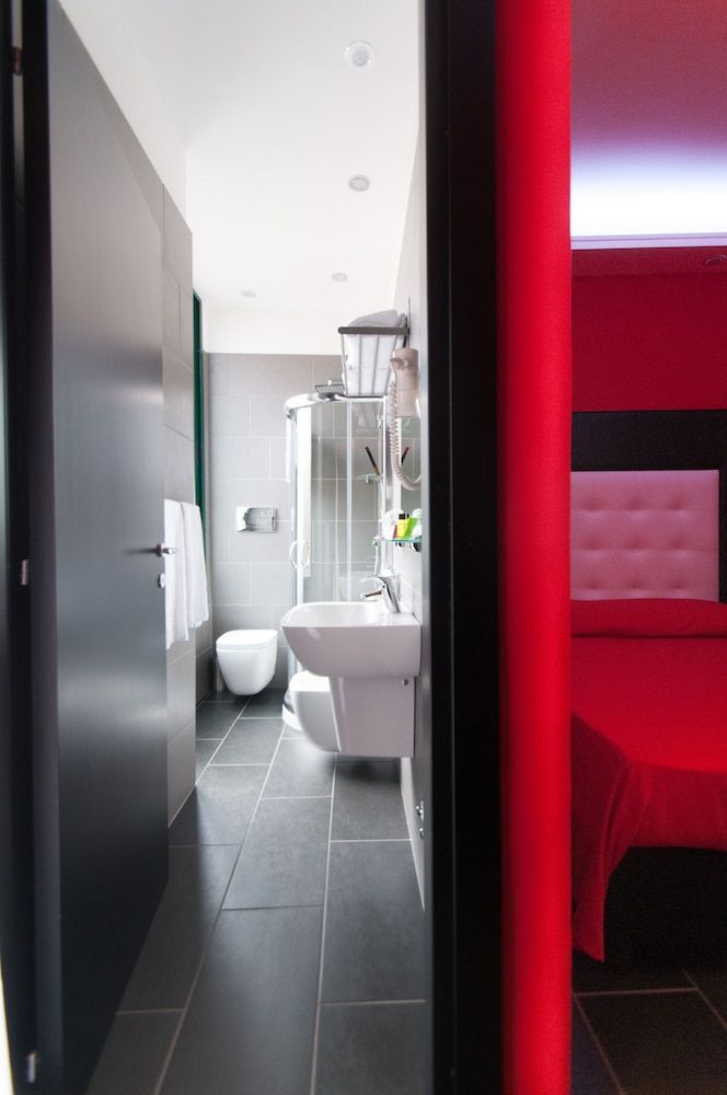 undefined Fly Boutique Hotel 8