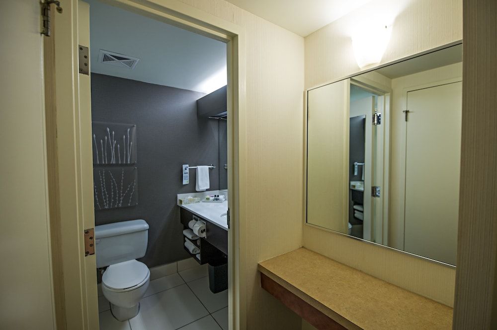 Cambridge Suites Hotel