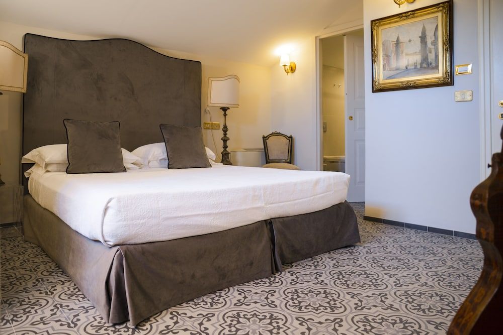 Villa Taormina Superior Double Room 4