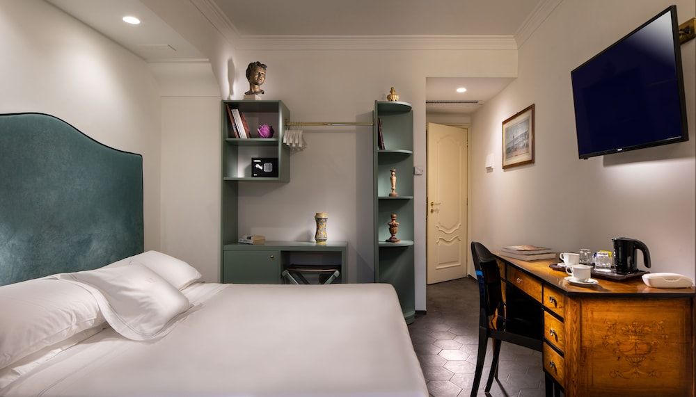 Villa Taormina Garden Room 7