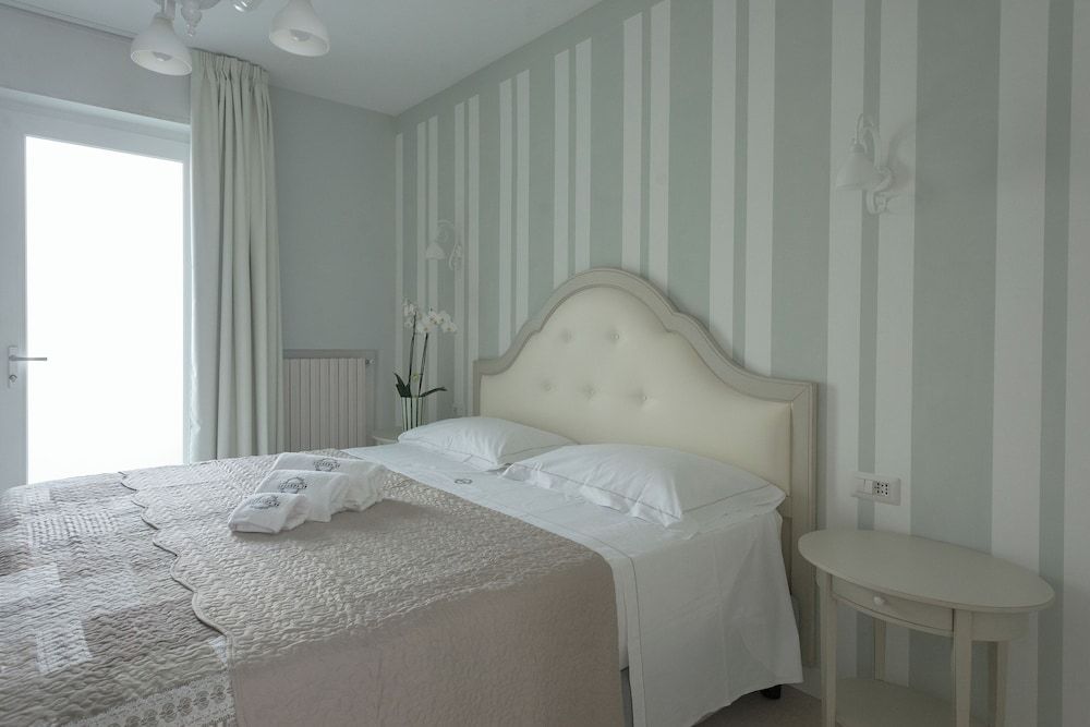 Maison 39 Business Double Room, 1 Bedroom, Balcony, Courtyard View 9