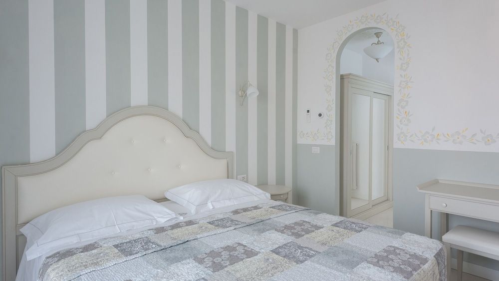 Maison 39 Business Double Room, 1 Bedroom, Balcony, Courtyard View 2