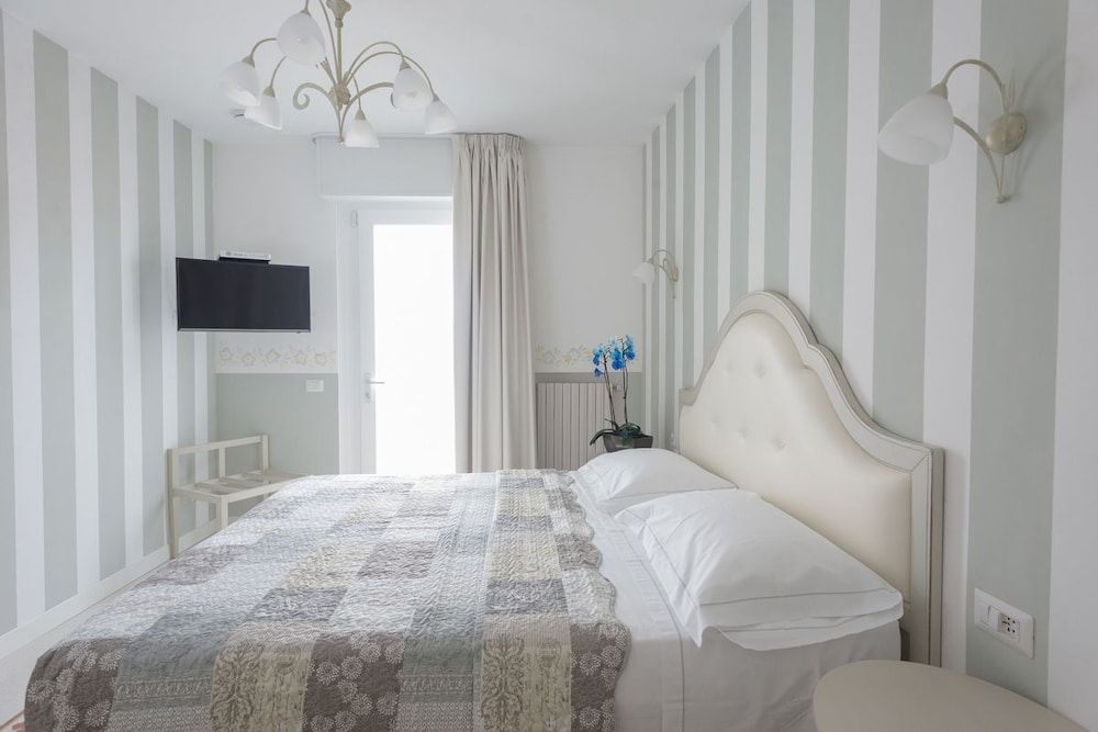 Maison 39 Business Double Room, 1 Bedroom, Balcony, Courtyard View 7