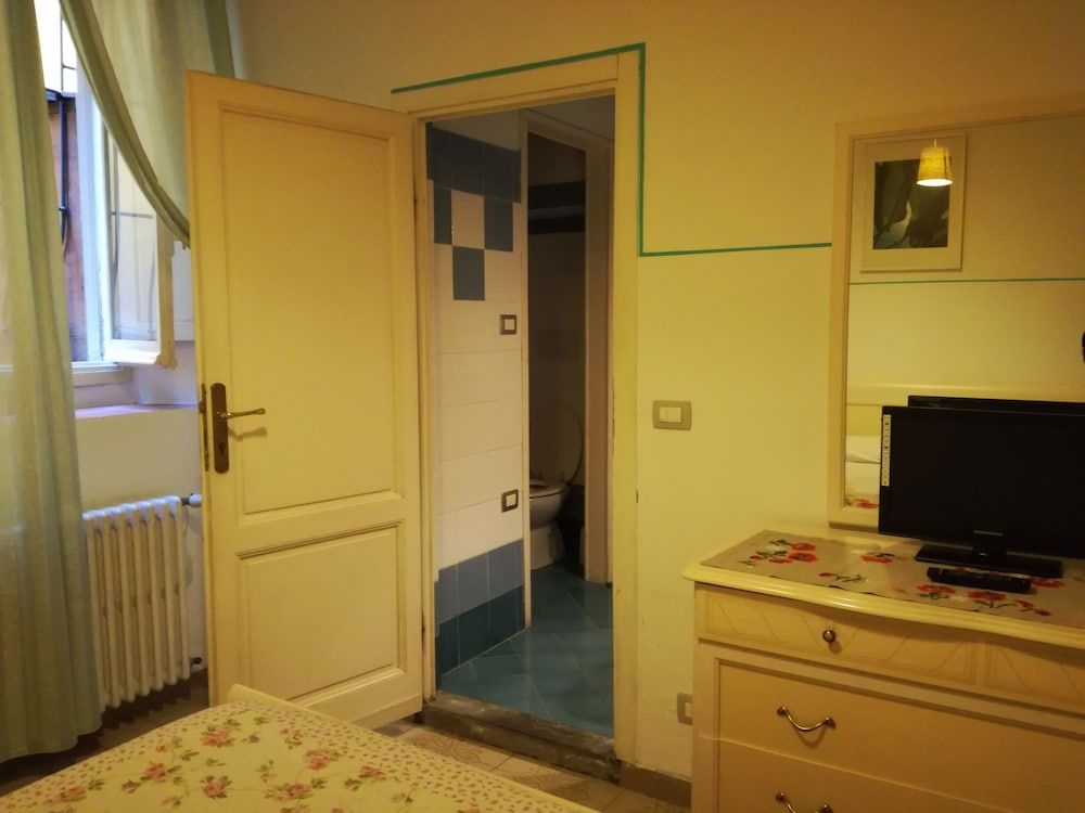Casa Corsi Double Room, Private Bathroom 4