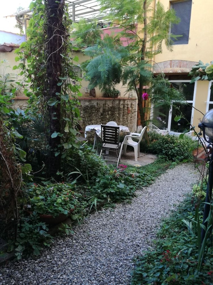 Casa Corsi Comfort Quadruple Room, 1 Bedroom, Private Bathroom, Garden View 6