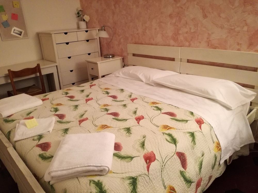 Casa Corsi Double Room, Shared Bathroom 2