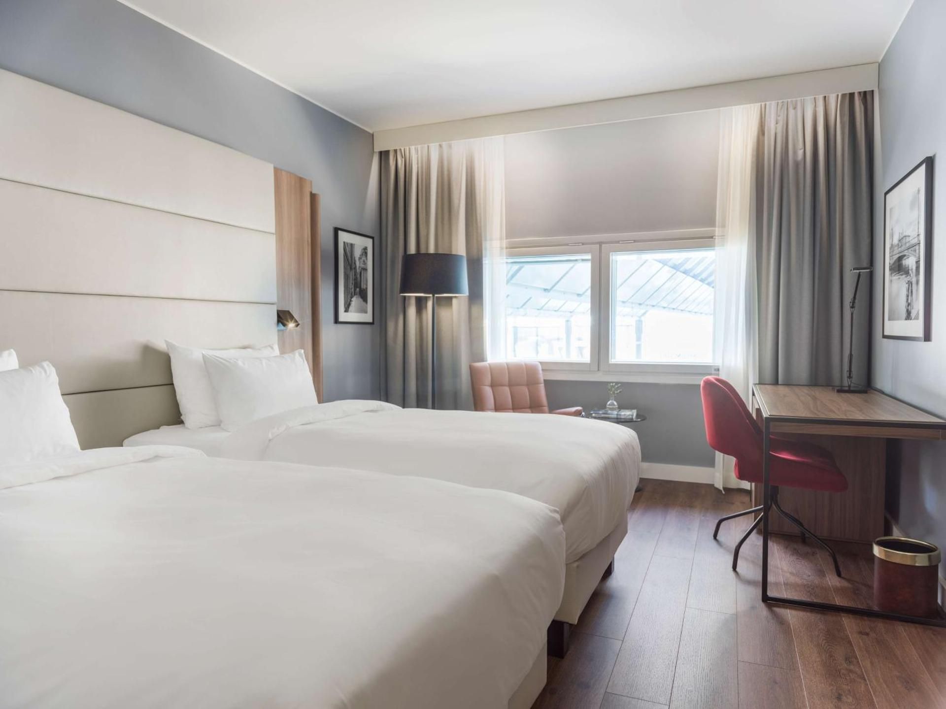 Superior Room - Terminal View