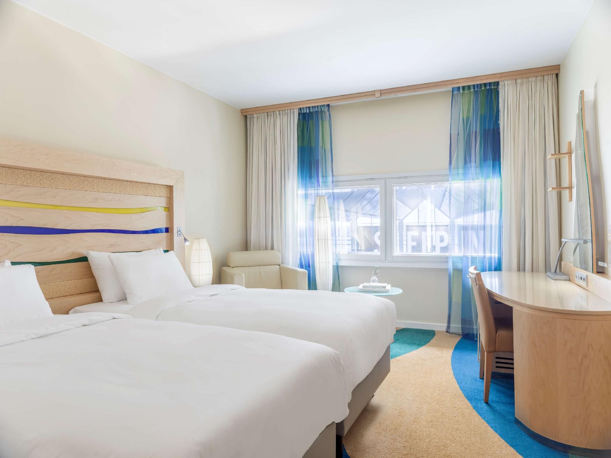 Superior Room - Terminal View