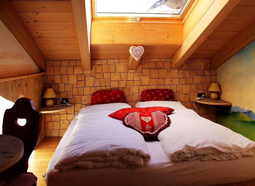 Economy Triple Room