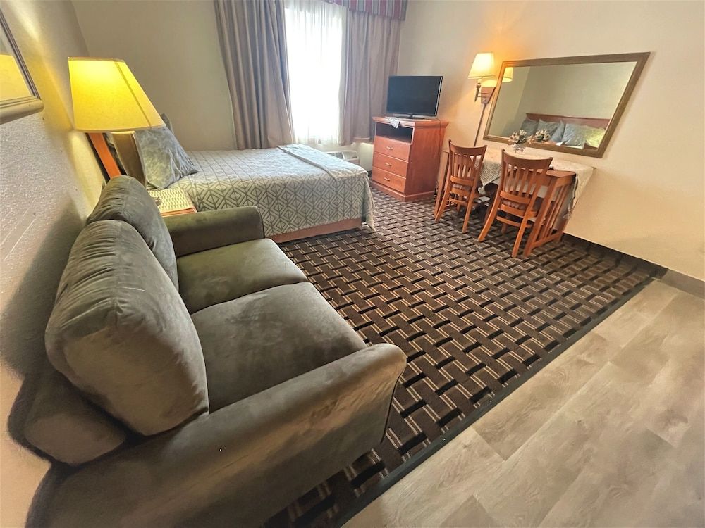 FairBridge Extended Stay – a Kitchenette Hotel Standard Studio Suite, 1 Queen Bed, Non Smoking, Kitchenette 6