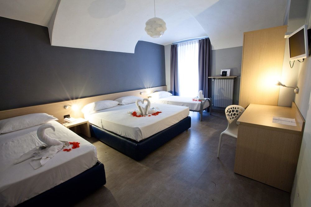 Basic Triple Room