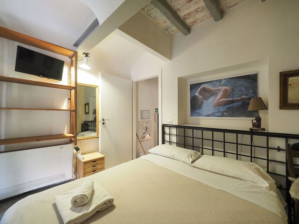 Babuccio Art Inn Classic Double or Twin Room 9