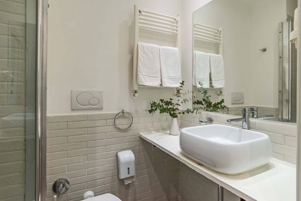 B&B 94 Rooms Vatican Scipioni Double or Twin Room 15