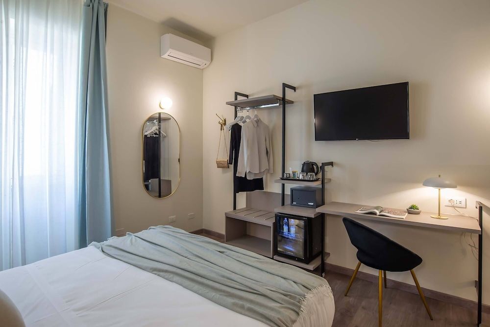 B&B 94 Rooms Vatican Scipioni Double or Twin Room 4