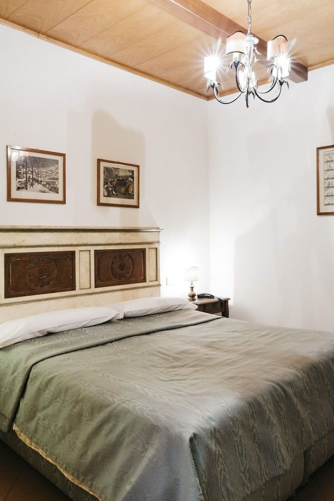 Panella's Residence Deluxe Double or Twin Room 8