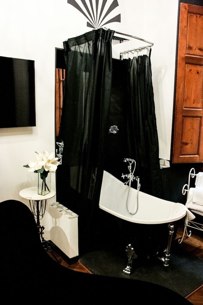 Palazzo Gallery Luxury Apartment, Multiple Bedrooms, City View 8