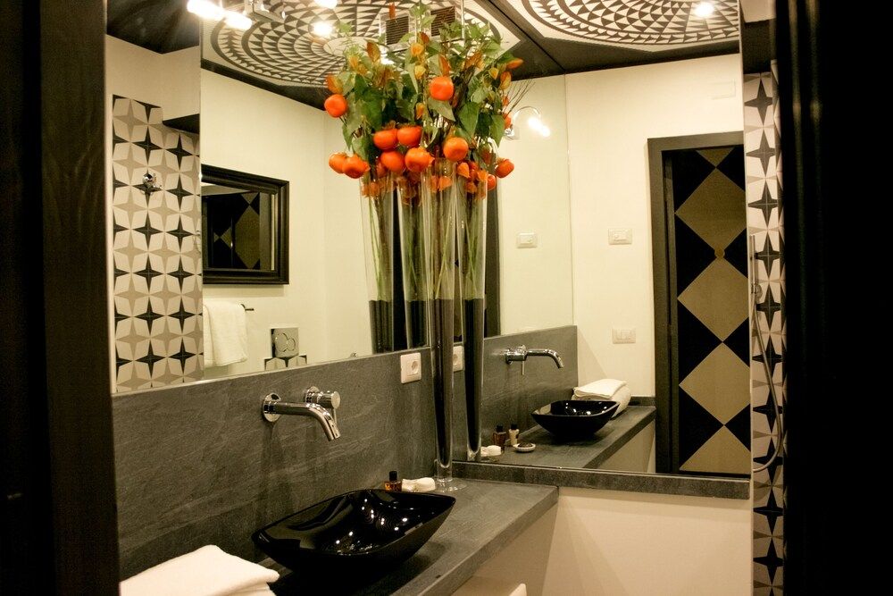 Palazzo Gallery Luxury Apartment, Multiple Bedrooms, City View 6