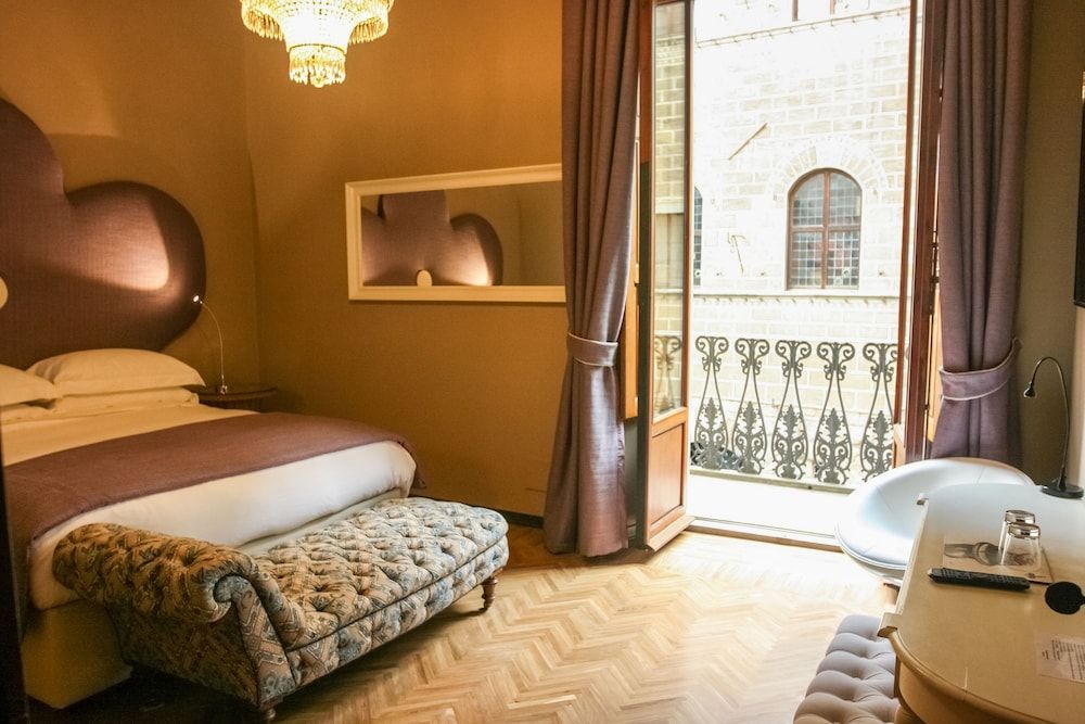 Palazzo Gallery Luxury Apartment, Multiple Bedrooms, City View 9