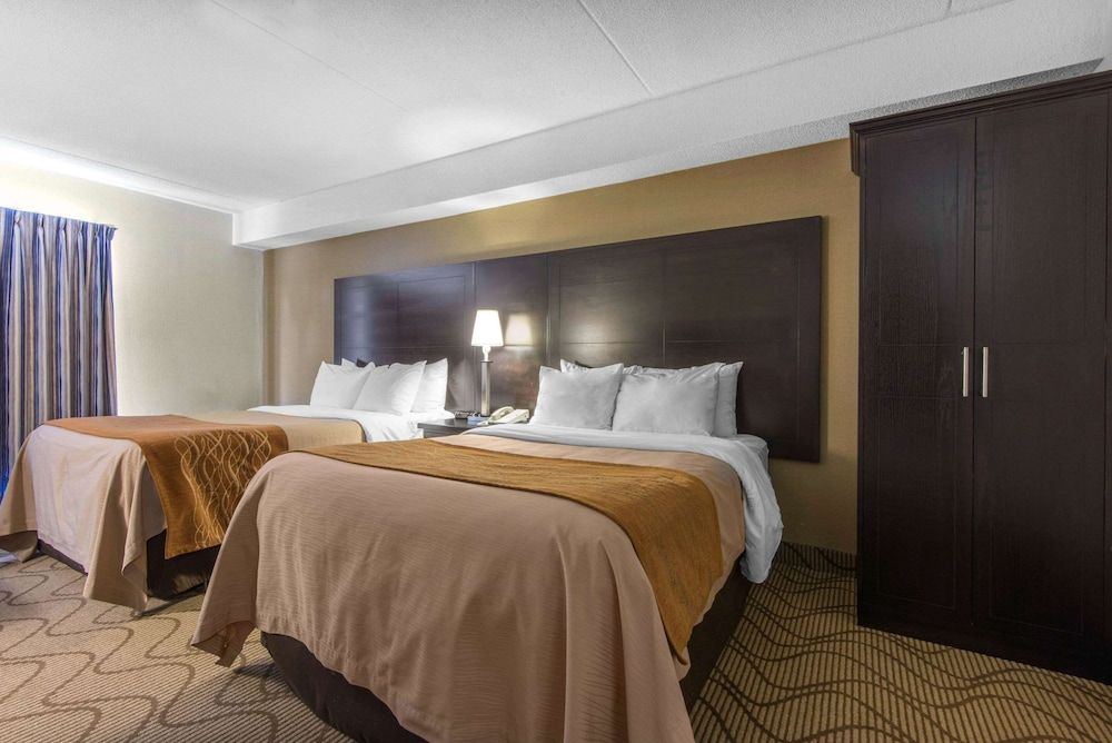 Standard Room, 2 Queen Beds, Non Smoking (Upper Floor)