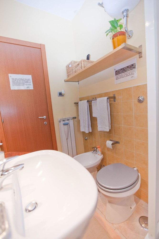 Rooms Rent Vesuvio B&B Standard Single Room, Shared Bathroom 12