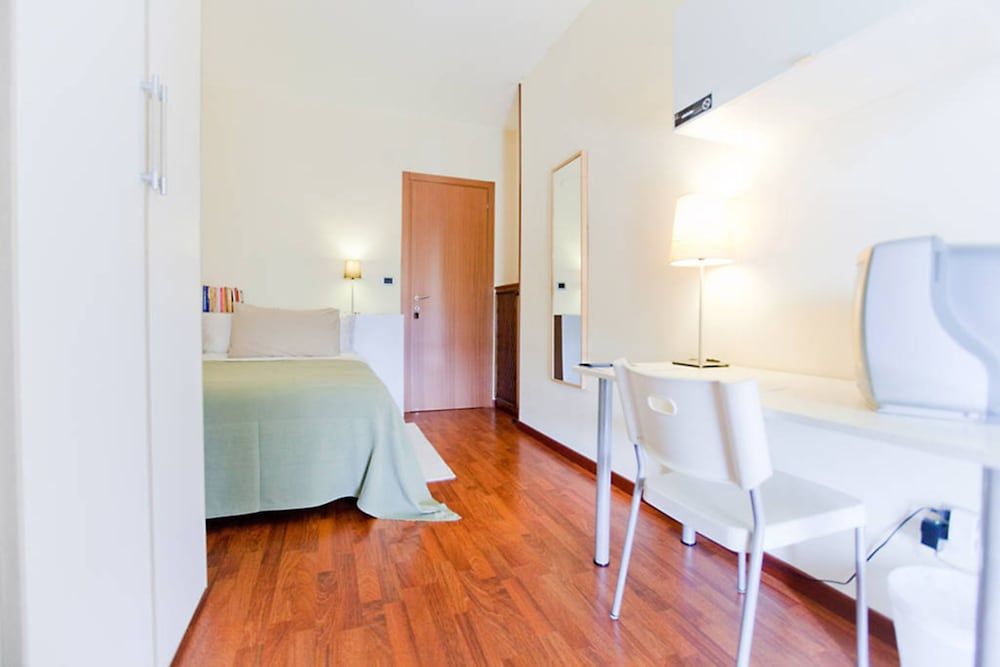 Rooms Rent Vesuvio B&B Standard Single Room, Shared Bathroom 3