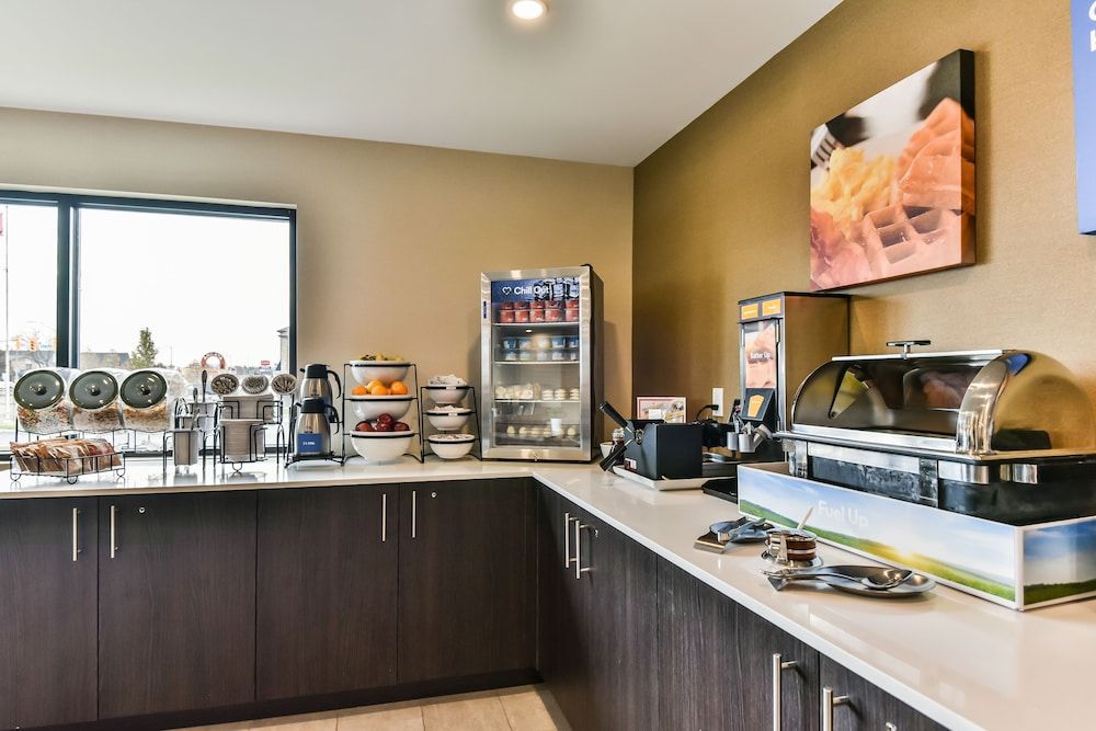 undefined Comfort Inn Windsor 7